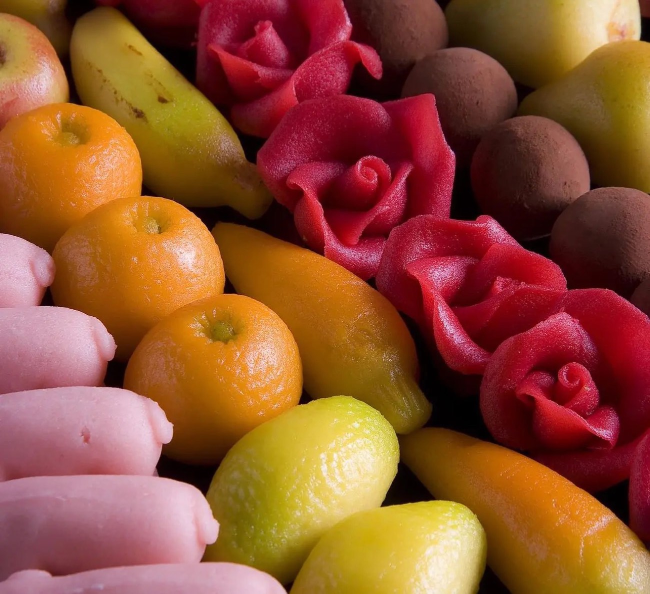 Massepain façonné en figurines — Silly Belgium
